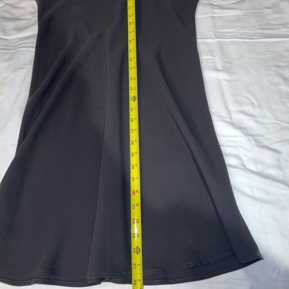 Black dress - Picture 5 of 7